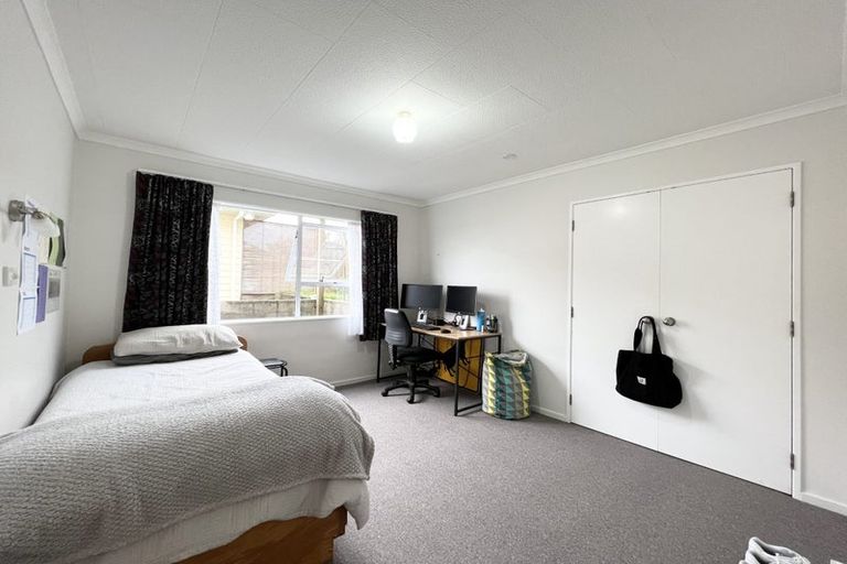 Photo of property in 19 Hauraki Crescent, Pinehill, Auckland, 0632