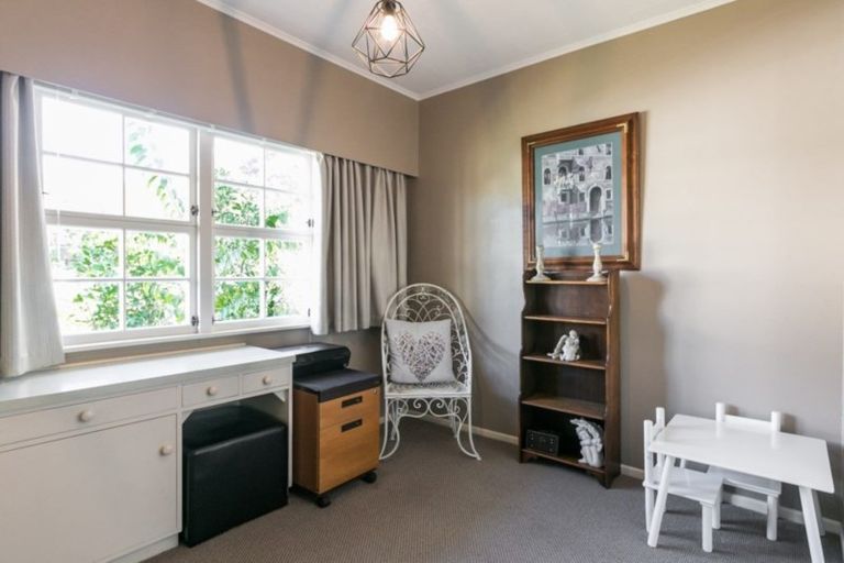 Photo of property in 18 Greenwood Road, Havelock North, 4130