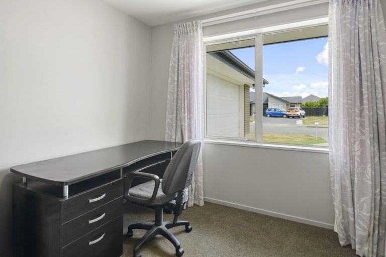 Photo of property in 26 Maple Place, Rangiora, 7400