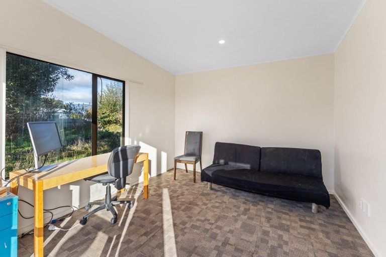 Photo of property in 32 Temuera Street, Otaki, 5512