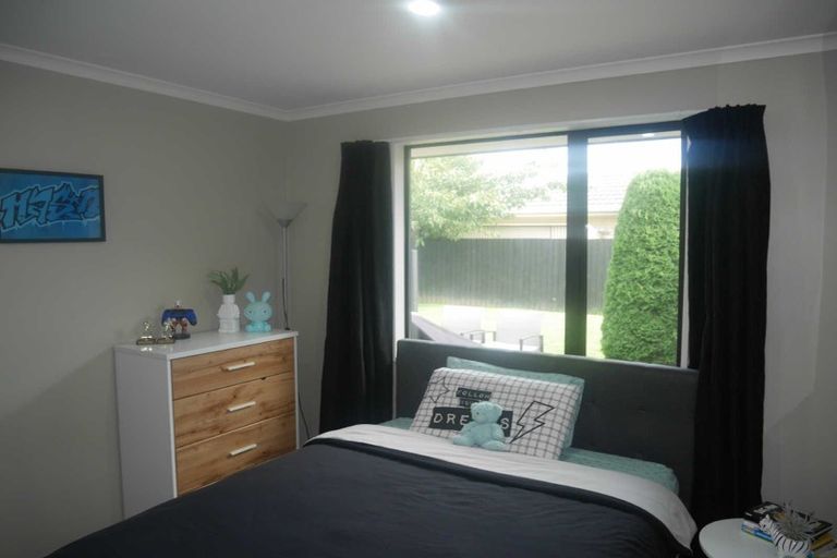 Photo of property in 29 Mataroa Place, Parklands, Christchurch, 8083