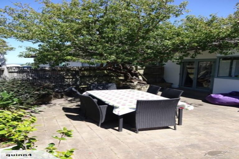 Photo of property in 54e Hungerford Road, Houghton Bay, Wellington, 6023