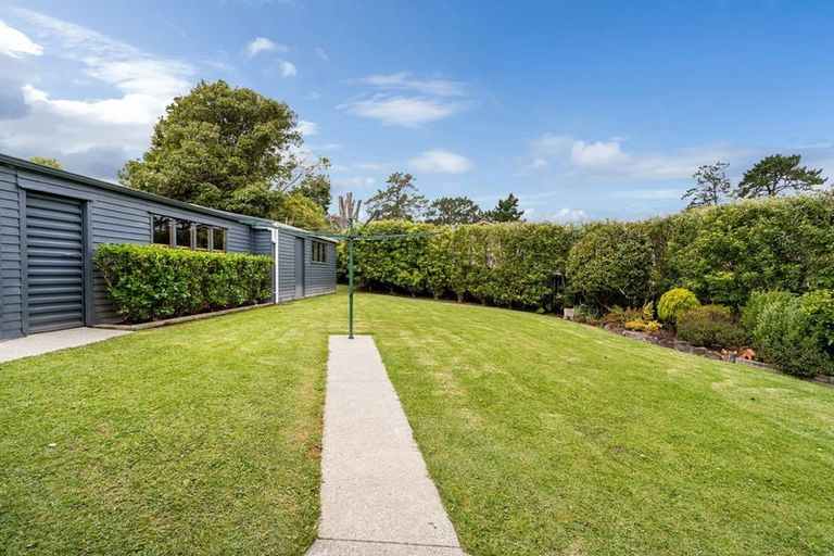 Photo of property in 44 Gladys Avenue, Glenfield, Auckland, 0629
