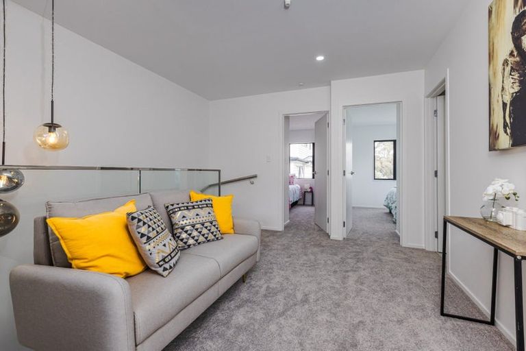 Photo of property in 7d Gladfield Lane, Te Atatu Peninsula, Auckland, 0610