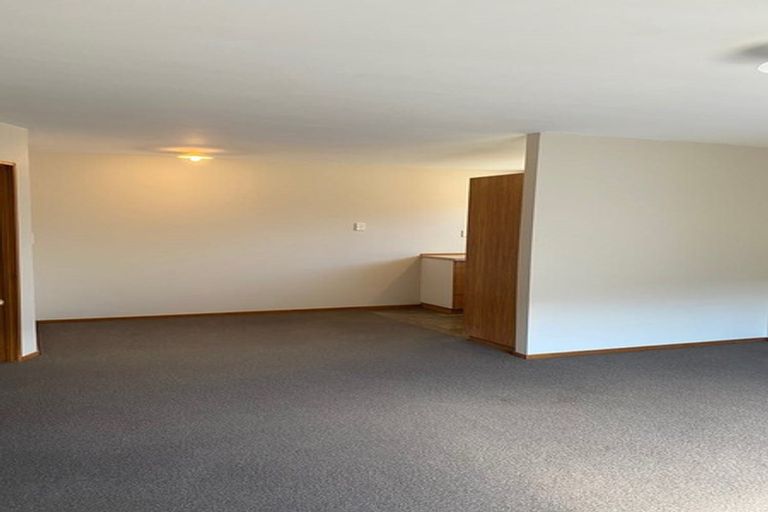 Photo of property in 7 Clipston Place, Halswell, Christchurch, 8025