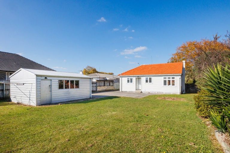 Photo of property in 657 Featherston Street, Roslyn, Palmerston North, 4414