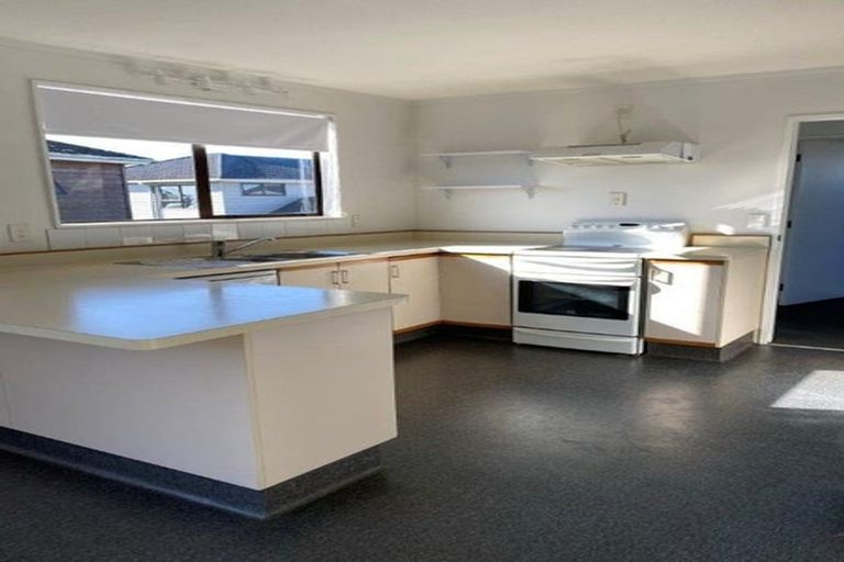 Photo of property in 12a Shastri Terrace, Khandallah, Wellington, 6035
