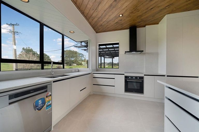 Photo of property in 301 Spur Road, Stillwater, Silverdale, 0993