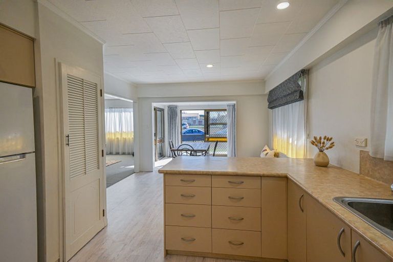 Photo of property in 3 Russell Street, Waipukurau, 4200