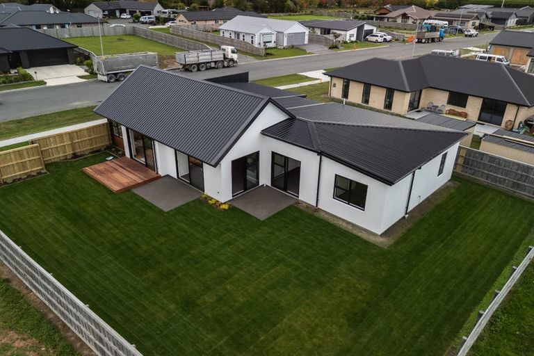 Photo of property in 18 Plover Avenue, Amberley, 7410
