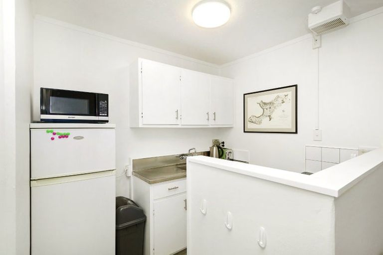 Photo of property in 4u9 Derby Street, Mount Victoria, Wellington, 6011
