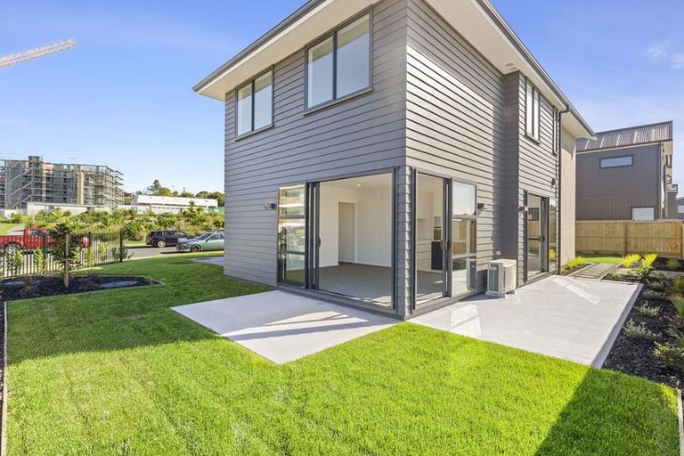 Photo of property in 106 Symes Drive, Red Beach, 0932