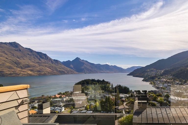 Photo of property in 10a Belfast Terrace, Queenstown, 9300