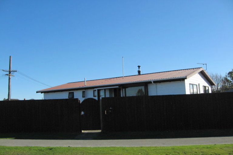 Photo of property in 1 Burnridge Place, Belfast, Christchurch, 8051