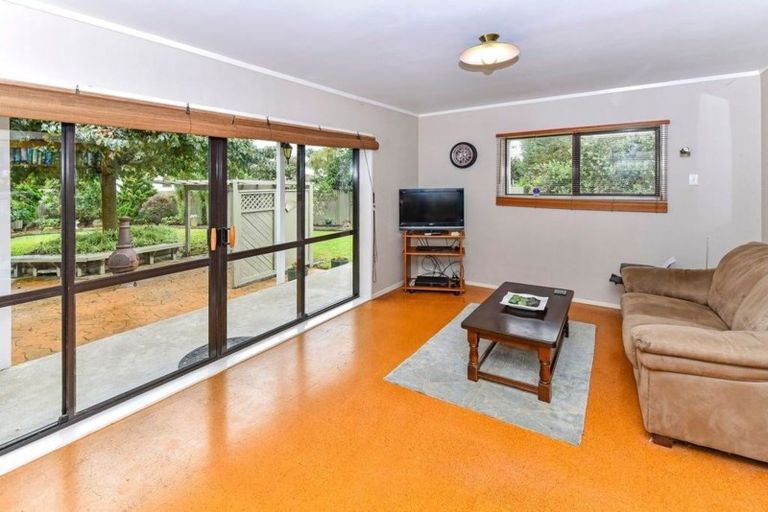 Photo of property in 19 Taihiki Road, Clarks Beach, 2122