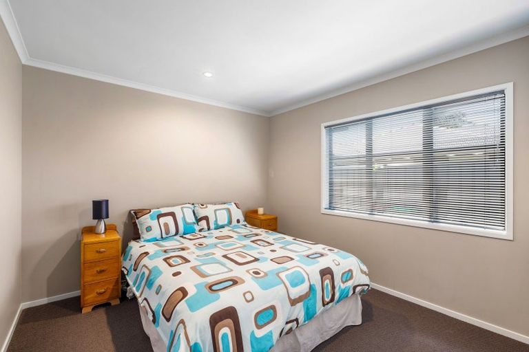Photo of property in 11 Lewis Way, Poraiti, Napier, 4112