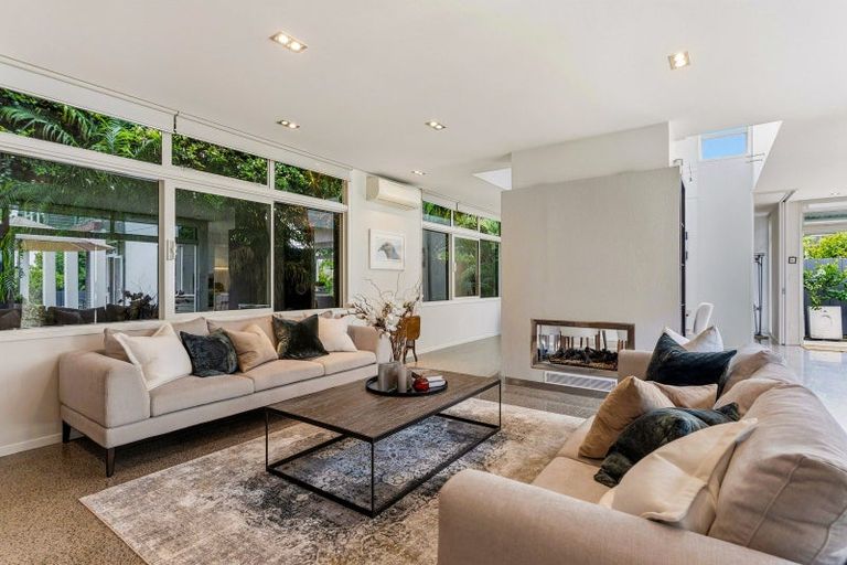 Photo of property in 6 Beresford Street, Bayswater, Auckland, 0622
