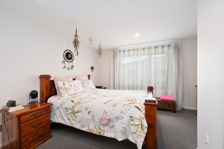 Photo of property in 68 Niu Lane, Te Atatu South, Auckland, 0610