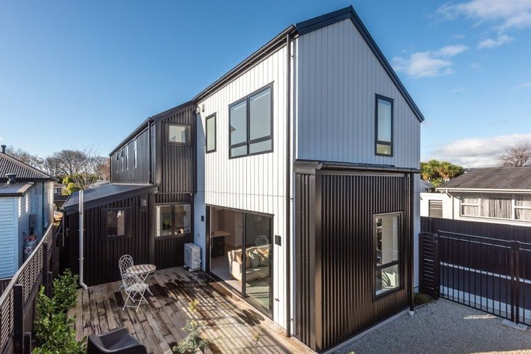 Photo of property in 2/211 Springfield Road, St Albans, Christchurch, 8014