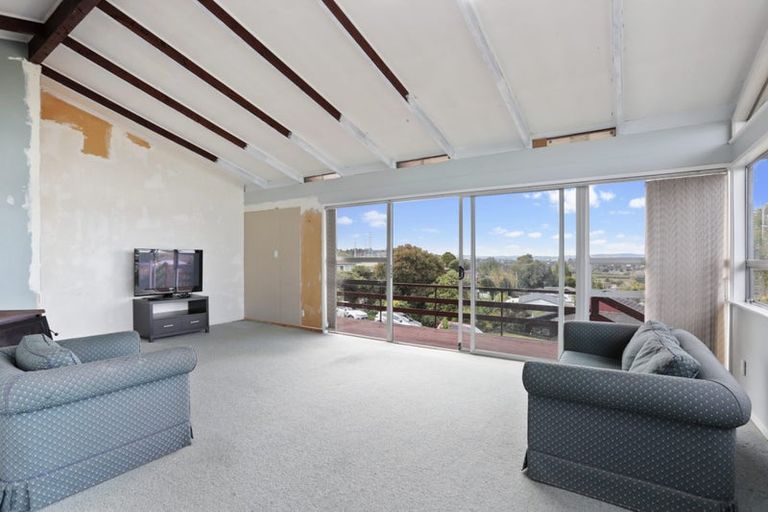 Photo of property in 3 Hartley Terrace, Massey, Auckland, 0614