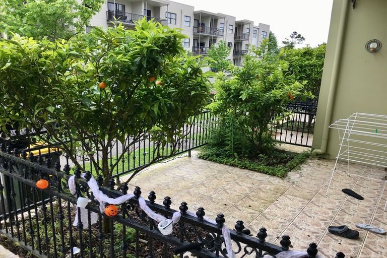 Photo of property in 7/44 Carlos Drive, Flat Bush, Auckland, 2016