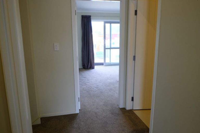 Photo of property in 19u2 Collins Avenue, Tawa, Wellington, 5028