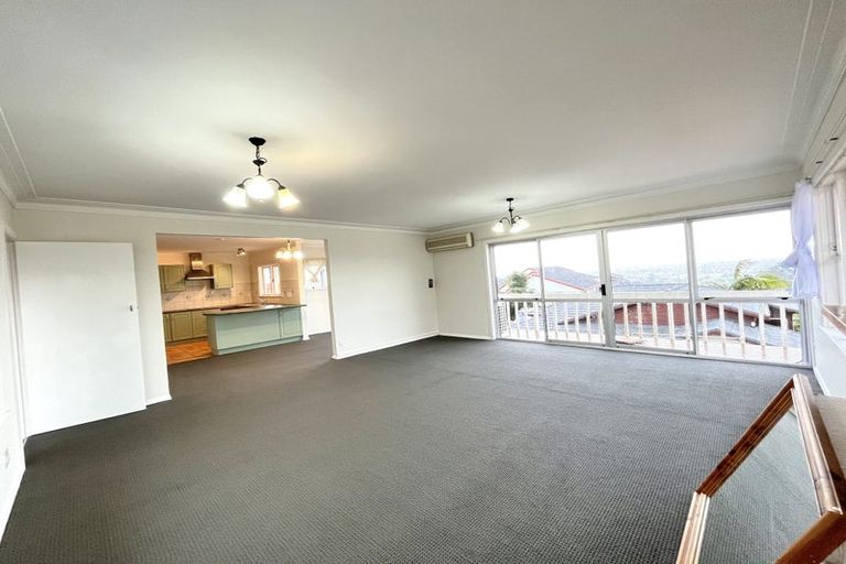 Photo of property in 75 Bradbury Road, Botany Downs, Auckland, 2010