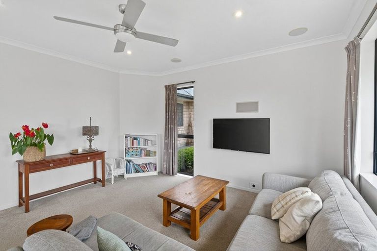 Photo of property in 18 Discovery Avenue, Welcome Bay, Tauranga, 3112