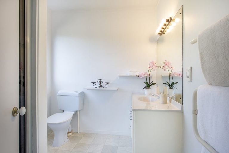 Photo of property in 1/55 Nigel Road, Browns Bay, Auckland, 0630