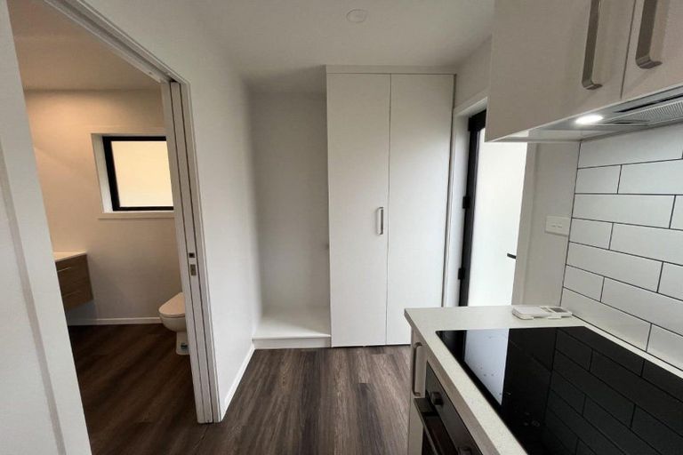 Photo of property in 17 Ambury Place, Merrilands, New Plymouth, 4312