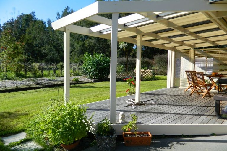 Photo of property in 46 Mangakaretu Road, Waipapa, Kerikeri, 0295