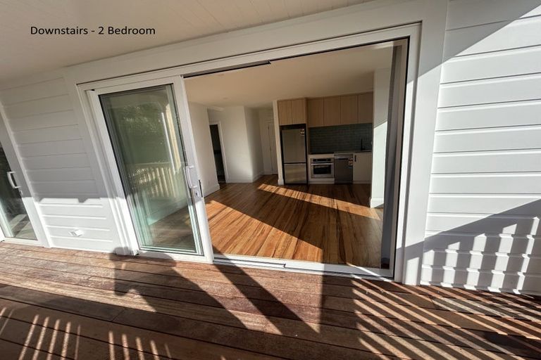 Photo of property in 10a Oriental Terrace, Mount Victoria, Wellington, 6011