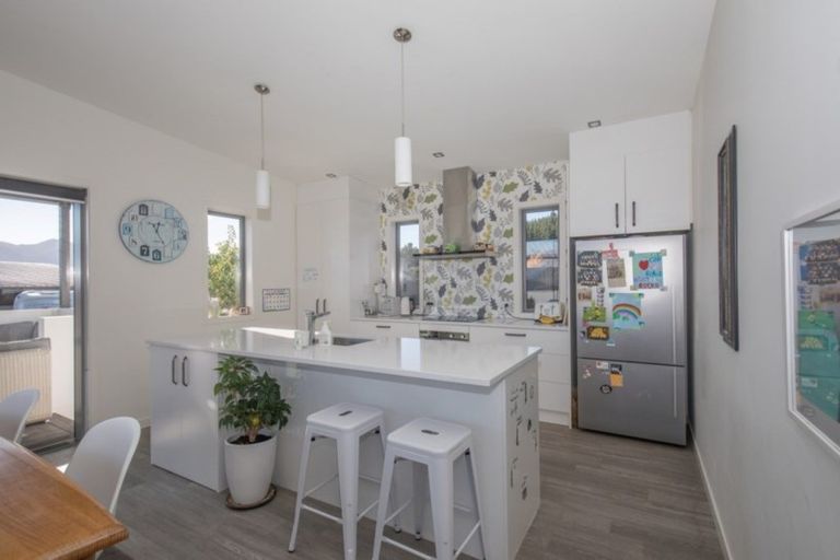 Photo of property in 80 Forest Heights, Wanaka, 9305