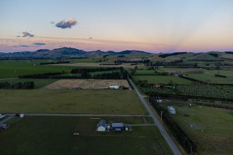 Photo of property in 86 Racecourse Road, Amberley, 7482