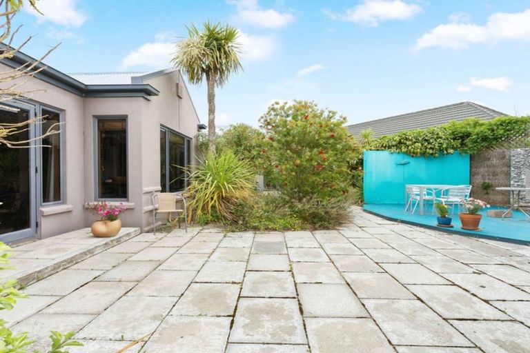 Photo of property in 11 Evenwood Place, Waimairi Beach, Christchurch, 8083