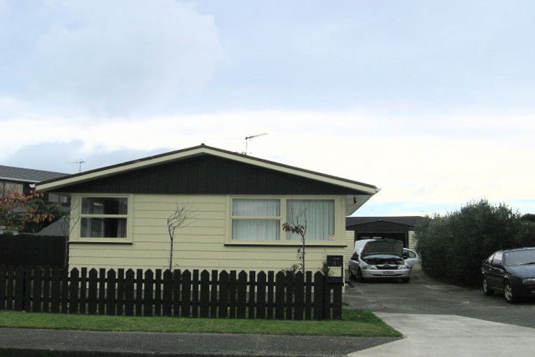 Photo of property in 9 Rangiatea Street, Paraparaumu Beach, Paraparaumu, 5032