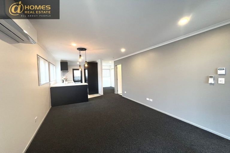Photo of property in 19a Statesman Street, Henderson, Auckland, 0612