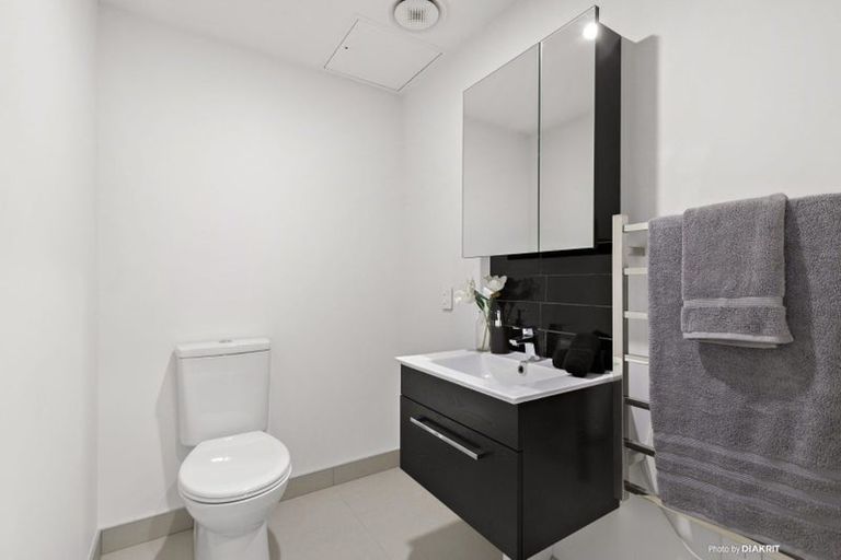 Photo of property in Alpha Apartments, 703/4 Elizabeth Street, Mount Victoria, Wellington, 6011