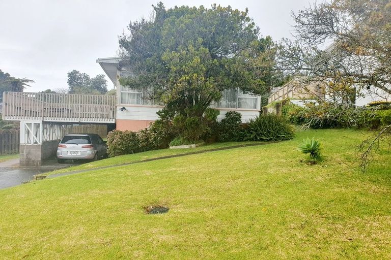 Photo of property in 10 Hewlett Road, Massey, Auckland, 0614