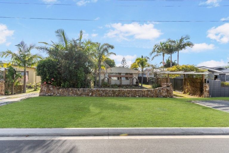 Photo of property in 120 Kiwi Road, Whangamata, 3620