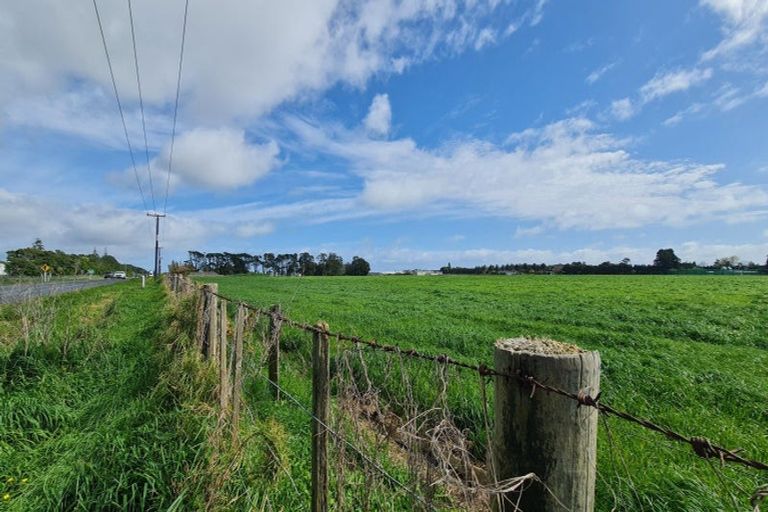 Photo of property in 1205 Devon Road, Bell Block, 4373