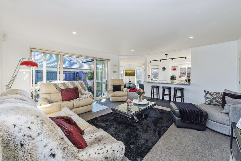 Photo of property in 11 Globe Bay Drive, Templeton, Christchurch, 8042