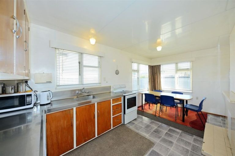 Photo of property in 14 Bournemouth Crescent, Aranui, Christchurch, 8061