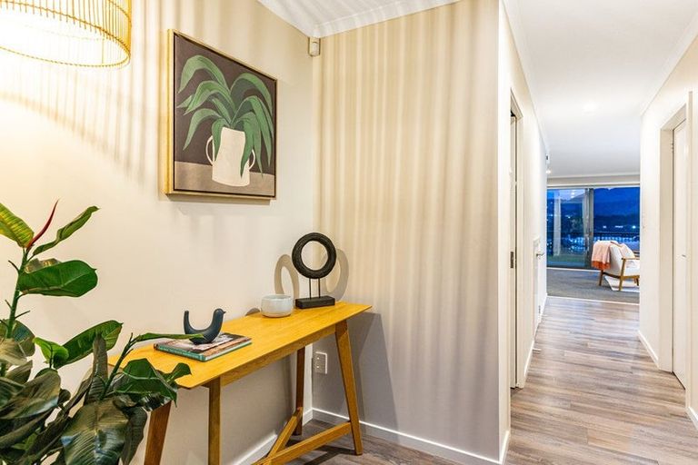 Photo of property in 18a Omaka Place, Aotea, Porirua, 5024