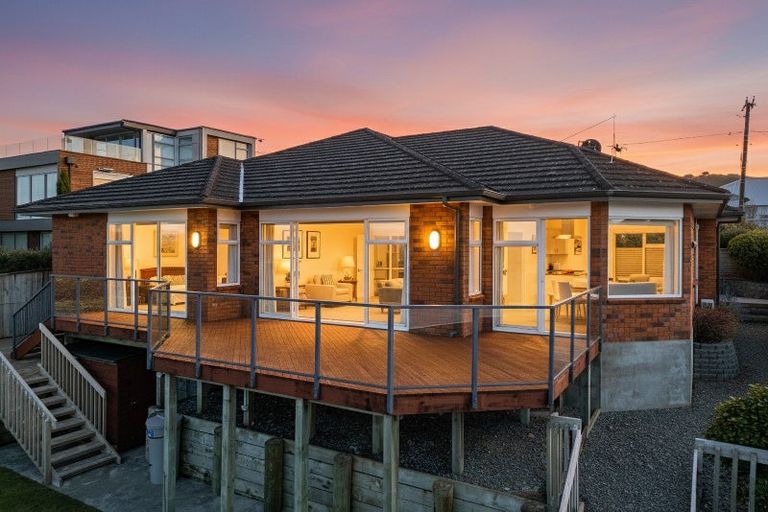 Photo of property in 18 Mandalay Terrace, Khandallah, Wellington, 6035