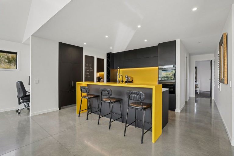 Photo of property in 3 Chimney Lane, Jacks Point, Queenstown, 9371