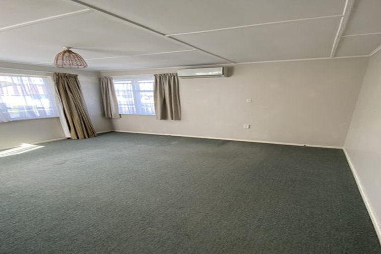 Photo of property in 31 Atiawa Crescent, Waiwhetu, Lower Hutt, 5010