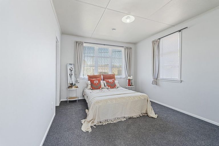 Photo of property in 6 Victoria Street, Waitara, 4320