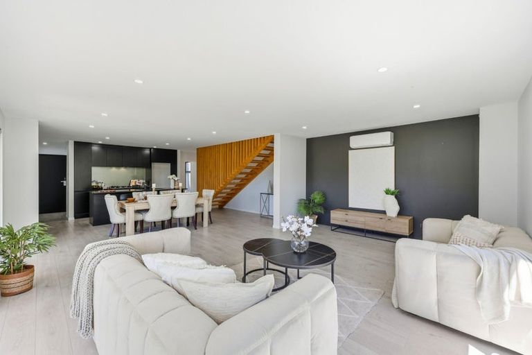 Photo of property in 111d Woodglen Road, Glen Eden, Auckland, 0602