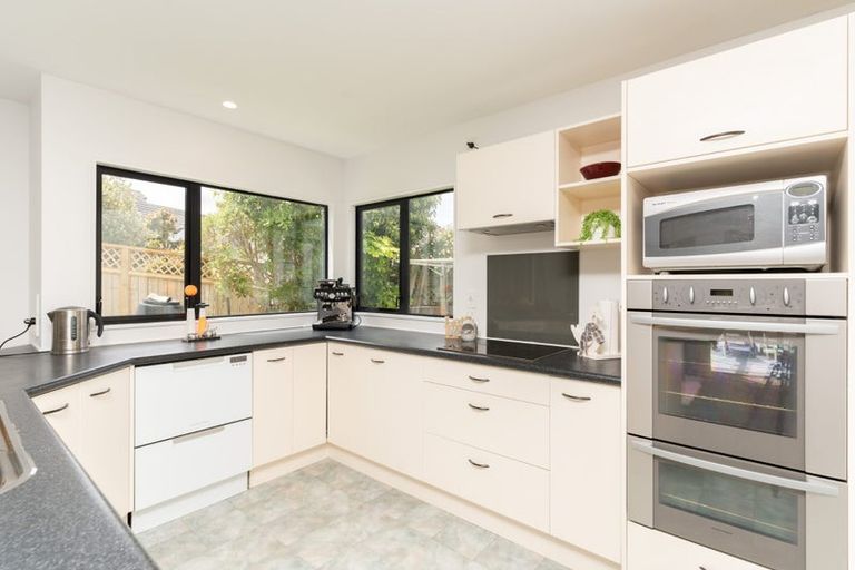 Photo of property in 4 Waverton Terrace, Churton Park, Wellington, 6037